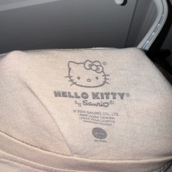 Hello Kitty Crop Top - Picture 2 of 2